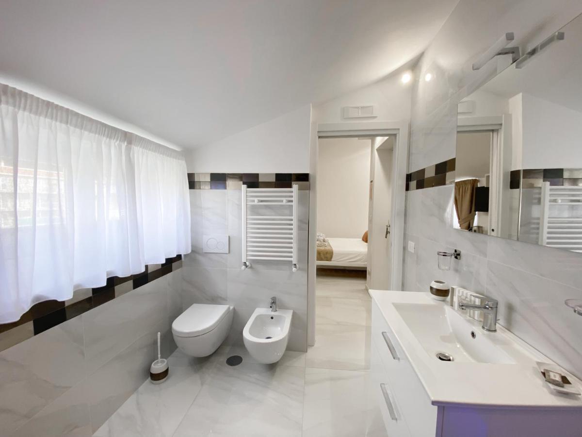 Villa Gabriella - Rooms & Breakfast سانتّانييلّو المظهر الخارجي الصورة