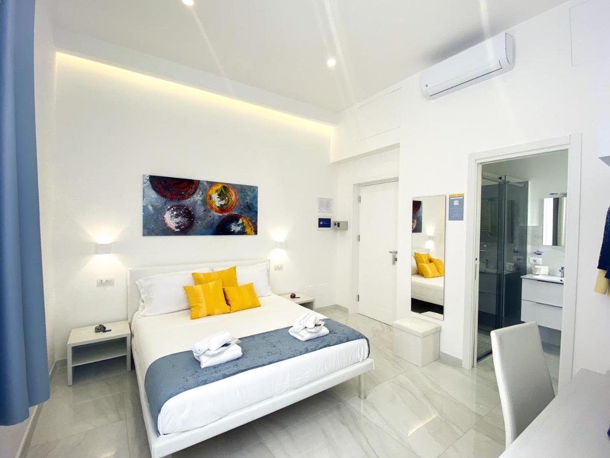 Villa Gabriella - Rooms & Breakfast سانتّانييلّو المظهر الخارجي الصورة
