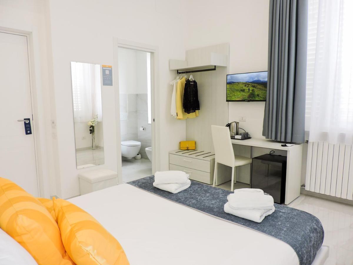 Villa Gabriella - Rooms & Breakfast سانتّانييلّو المظهر الخارجي الصورة