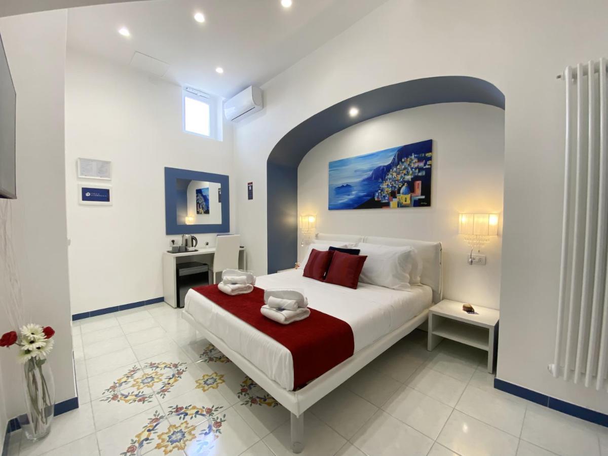Villa Gabriella - Rooms & Breakfast سانتّانييلّو المظهر الخارجي الصورة